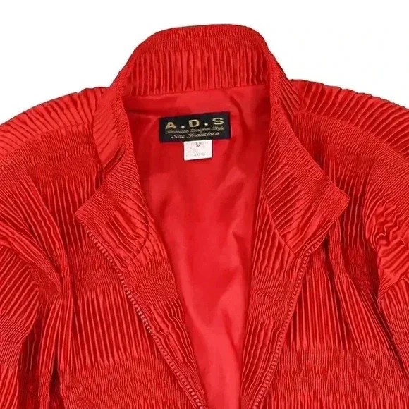vintage 80s red scrunchy pleated windbreaker size medium sporty‎ zip up jacket